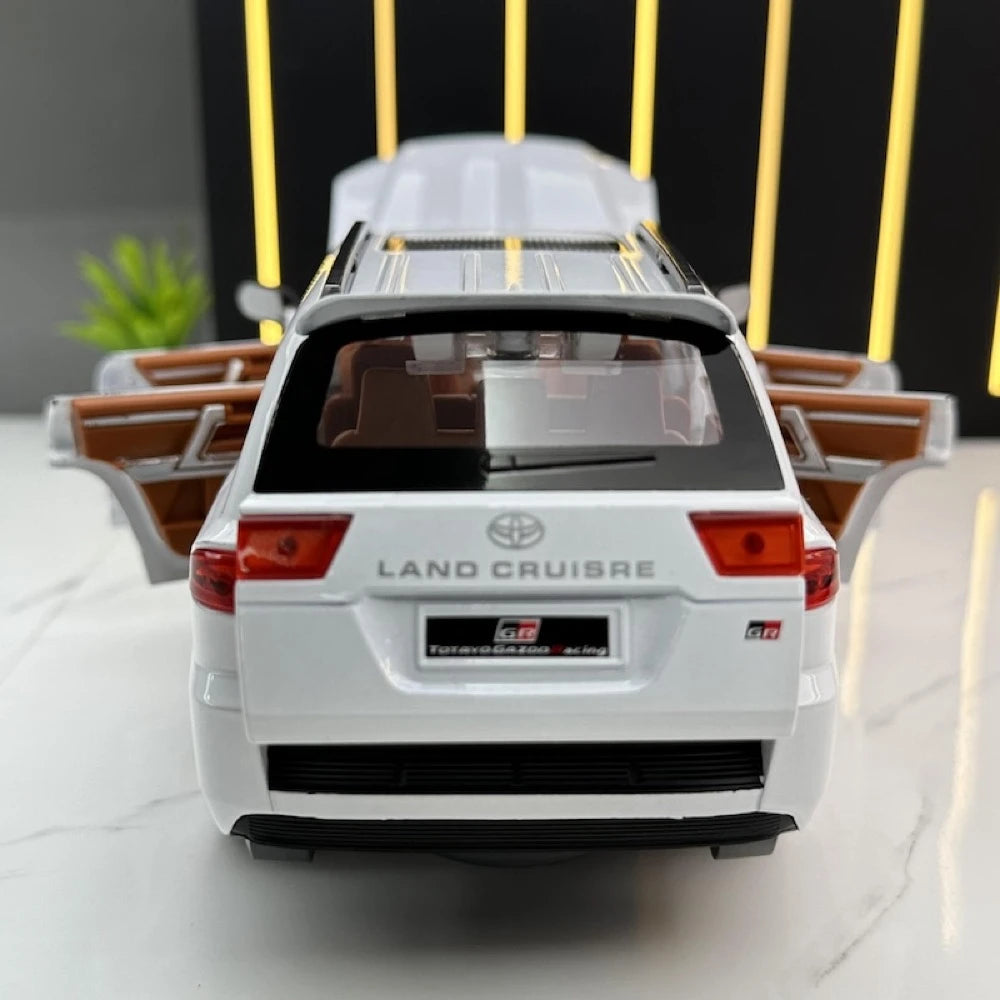 [TOY] 1:24 Toyota 2021 Land Cruiser GR Sport White Model Car Die-Cast