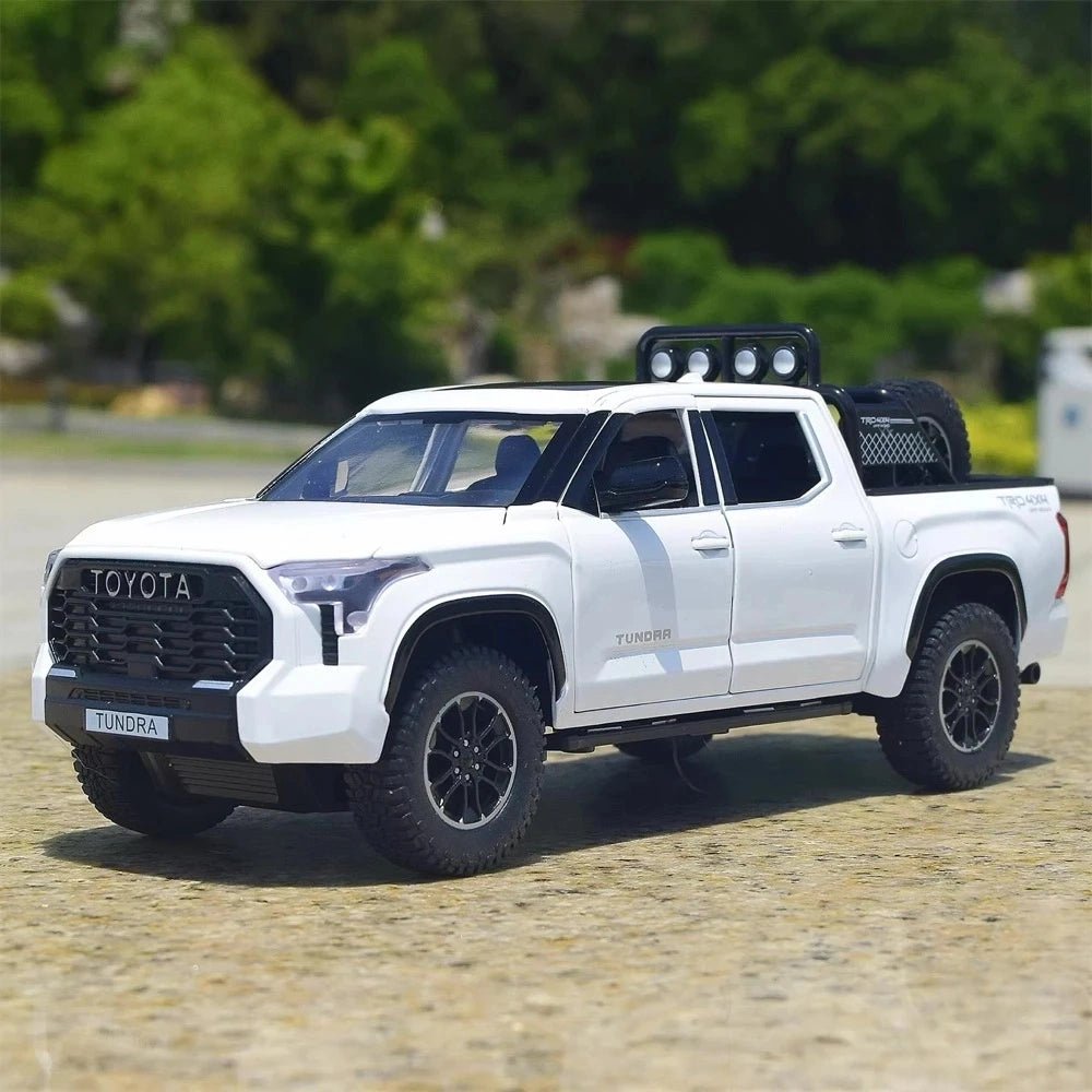[TOY] 1:24 Toyota 2022 Tundra XK70 White Model Car Die-Cast