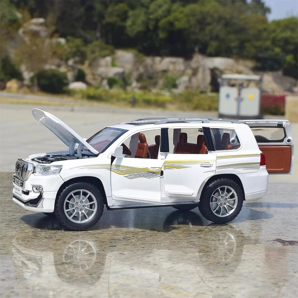 [TOY] 1:24 Toyota 2023 Land Cruiser Prado J50 White Model Car Die-Cast