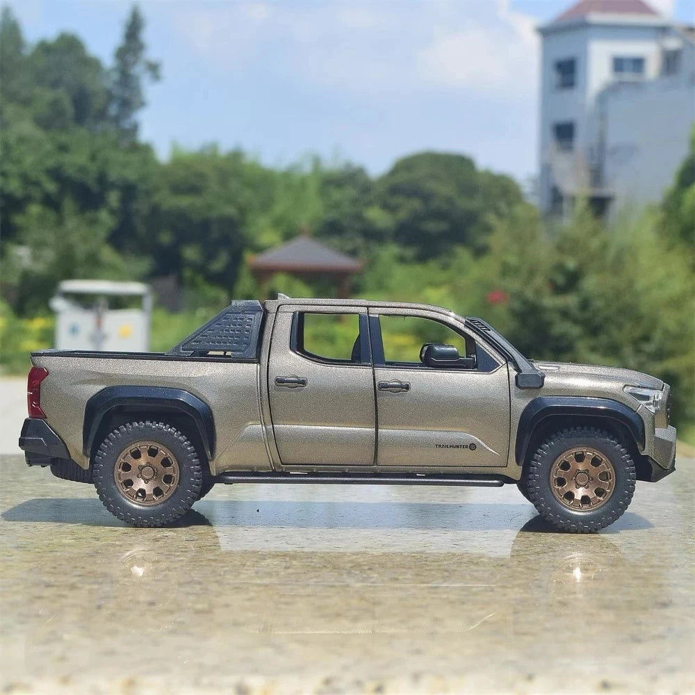 [TOY] 1:24 Toyota 2024 Tacoma Brown Model Car Die-Cast