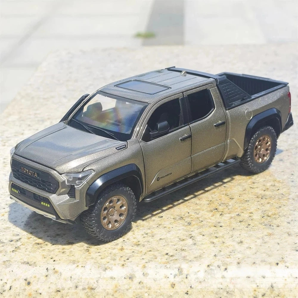 [TOY] 1:24 Toyota 2024 Tacoma Brown Model Car Die-Cast