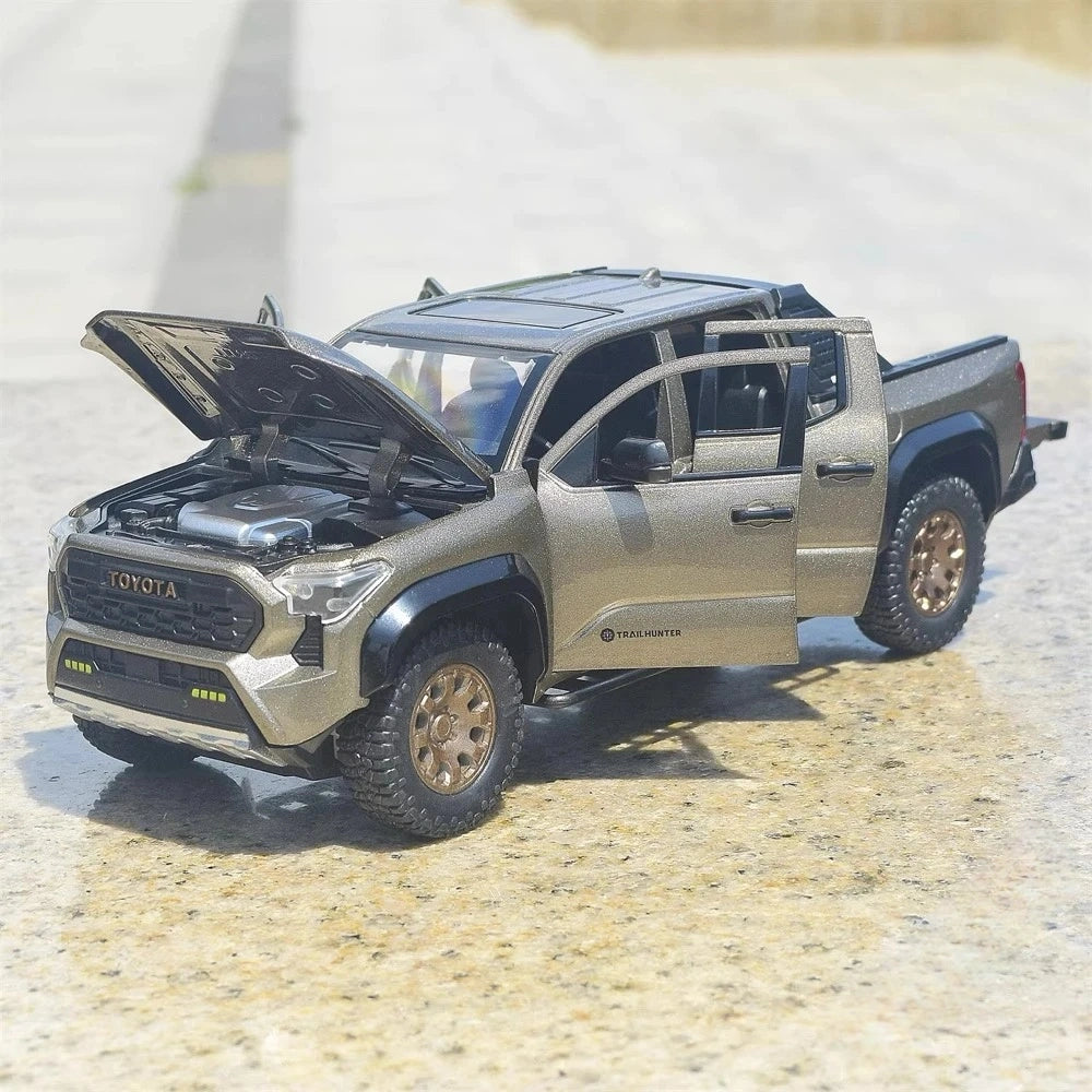 [TOY] 1:24 Toyota 2024 Tacoma Brown Model Car Die-Cast