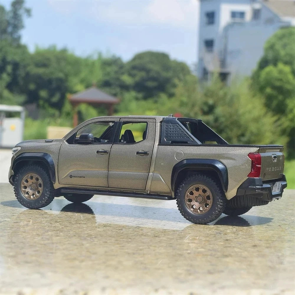 [TOY] 1:24 Toyota 2024 Tacoma Brown Model Car Die-Cast