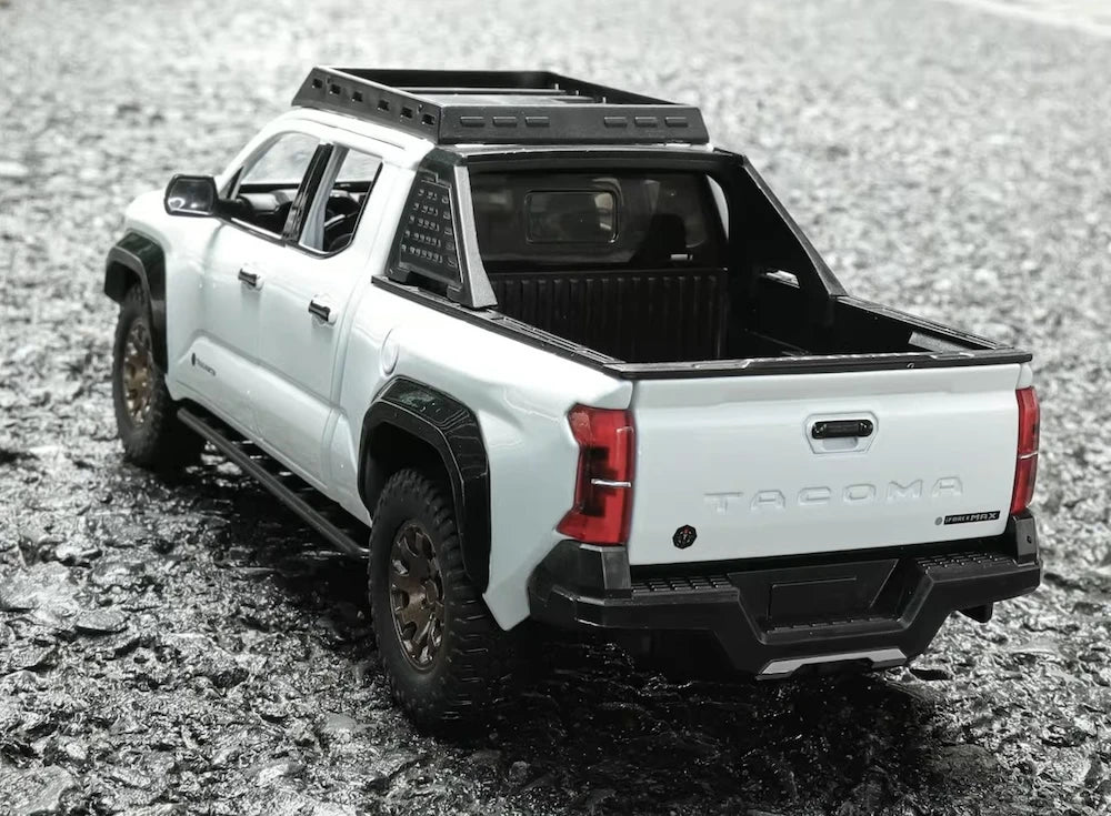 [TOY] 1:24 Toyota 2024 Tacoma White Model Car Die-Cast