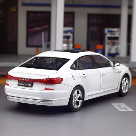 Volkswagen 2023 Passat NMS White 1:24 – model wyświetlacza odlewany
