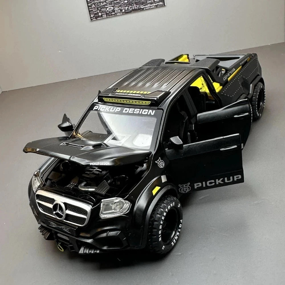 [TOY] 1:28 Mercedes-Benz 2023 X-Class 6x6 Black Model Car Die-Cast