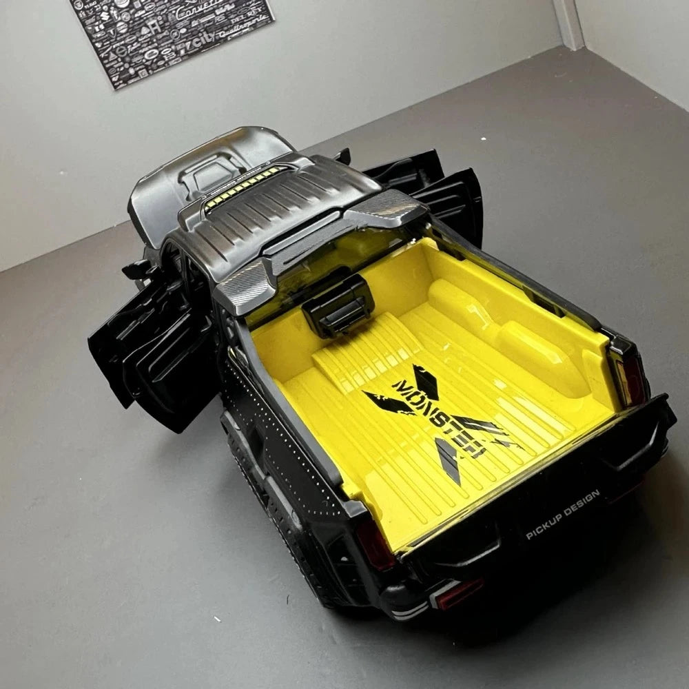 [TOY] 1:28 Mercedes-Benz 2023 X-Class 6x6 Black Model Car Die-Cast