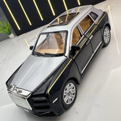 [TOY] 1:28 Rolls-Royce 2018 Cullinan nero modellino di auto Die-Cast
