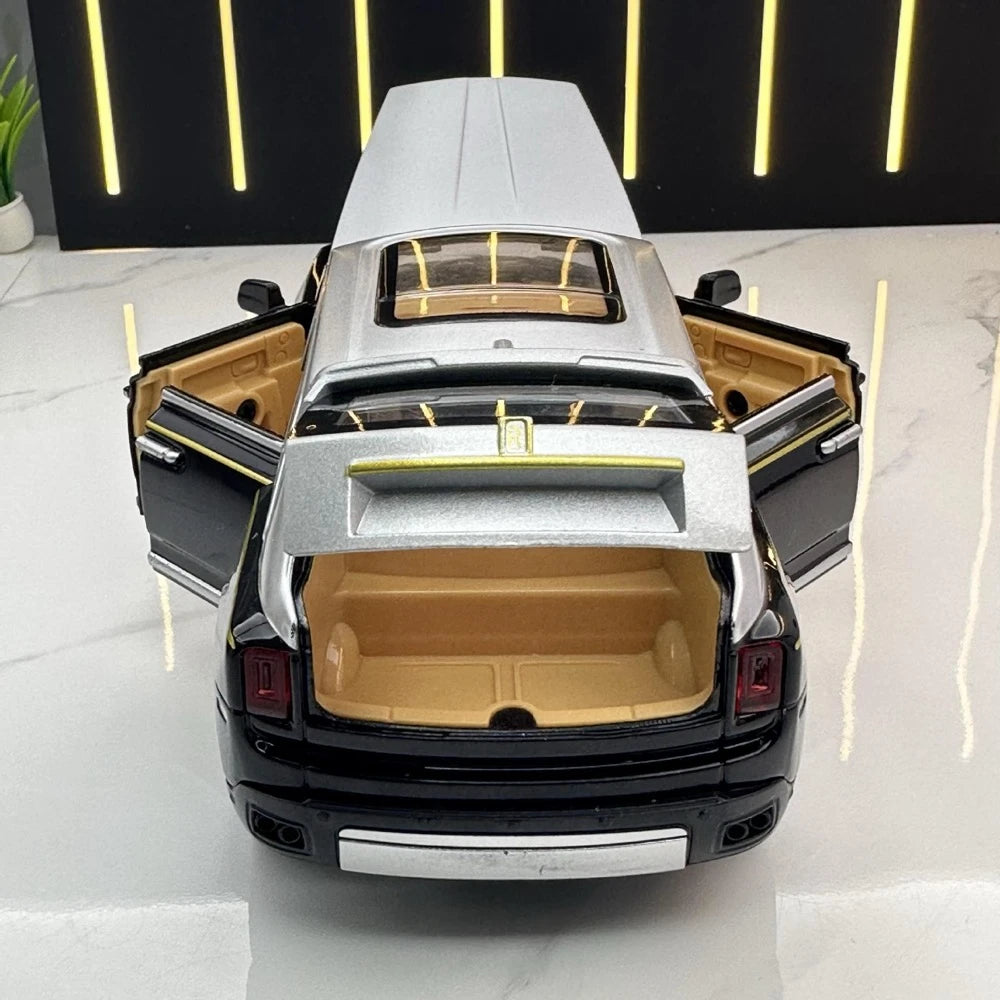 [TOY] 1:28 Rolls-Royce 2018 Cullinan nero modellino di auto Die-Cast