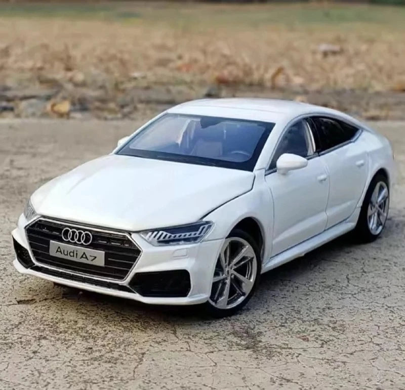 Audi 2018 A7 White 1:32 – Diecast Display Model Die-Cast