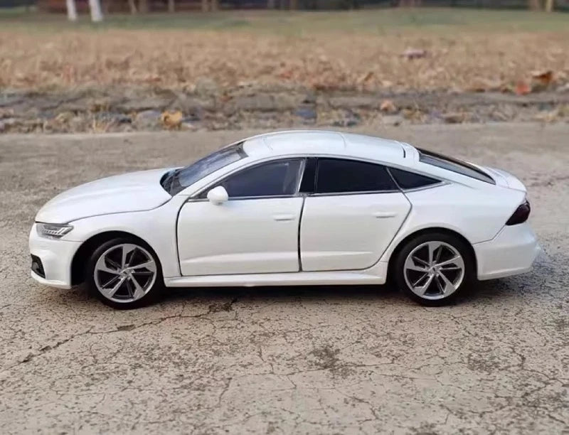 Audi 2018 A7 White 1:32 – Diecast Display Model Die-Cast