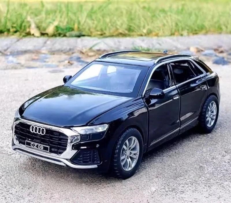 [TOY] 1:32 Audi 2018 Q8 Black Model Car Die-Cast