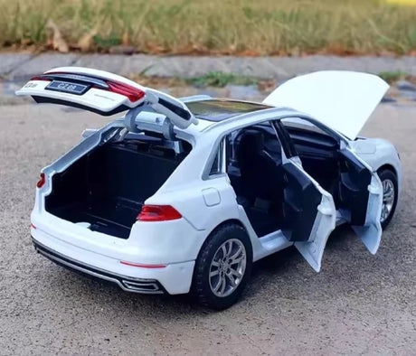 [TOY] 1:32 Audi 2018 Q8 White Model Car Die-Cast