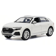 Audi 2018 Q8 vit 1:32 – modellbil i gjuten metall för display