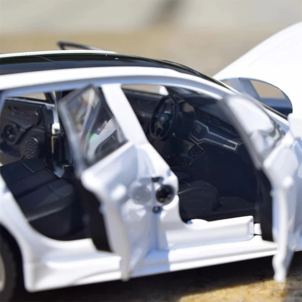 [TOY] 1:32 Audi 2019 RS6 White Model Car Die-Cast