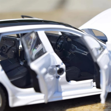 [TOY] 1:32 Audi 2019 RS6 White Model Car Die-Cast