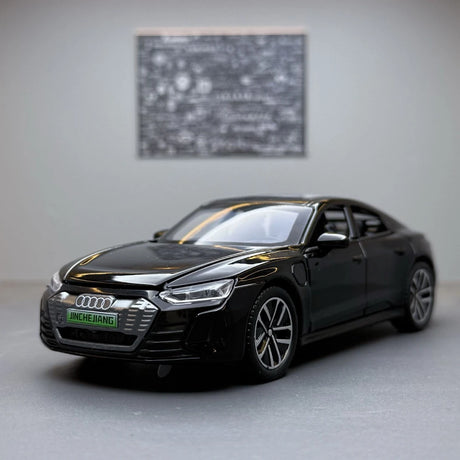 Audi 2021 E-Tron GT preto 1:32 – modelo de exposição em metal fundido