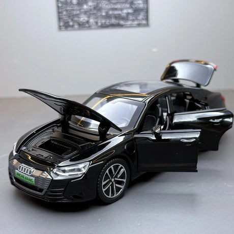 Audi 2021 E-Tron GT preto 1:32 – modelo de exposição em metal fundido