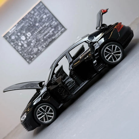 Audi 2021 E-Tron GT preto 1:32 – modelo de exposição em metal fundido