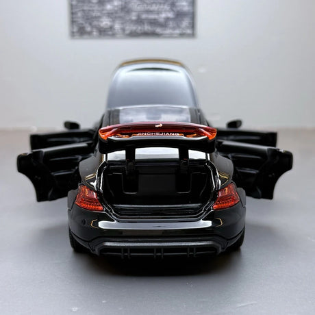 Audi 2021 E-Tron GT preto 1:32 – modelo de exposição em metal fundido