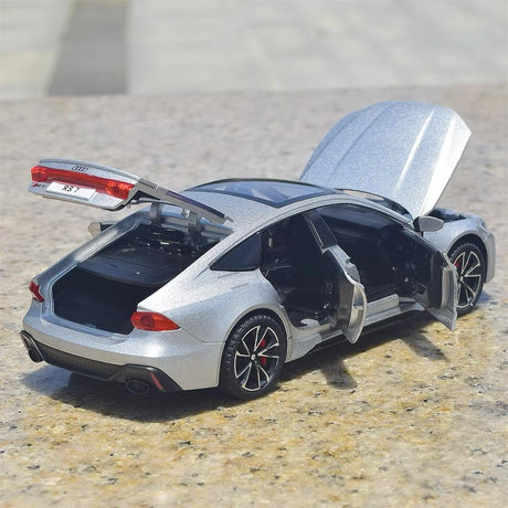 Audi 2024 RS7 prateado 1:32 – modelo de exposição em metal fundido