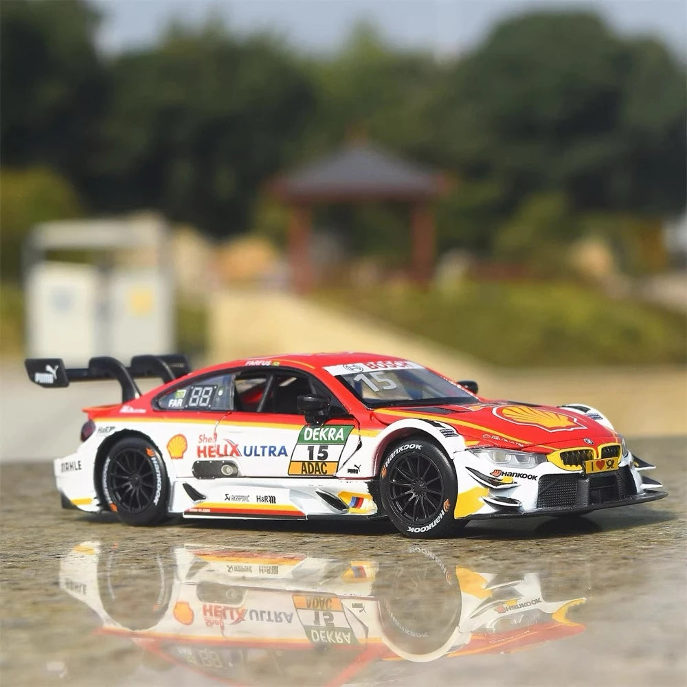 [TOY] 1:32 BMW 2017 F82 M4 DTM Hungaroring #15 Model Car Die-Cast