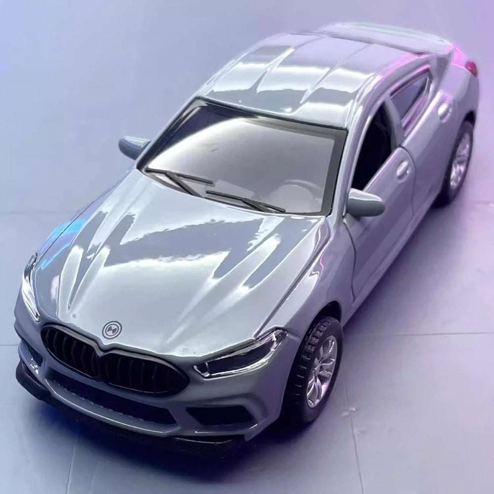 [TOY] 1:32 BMW 2017 G15 M8 gris voiture miniature Die-Cast