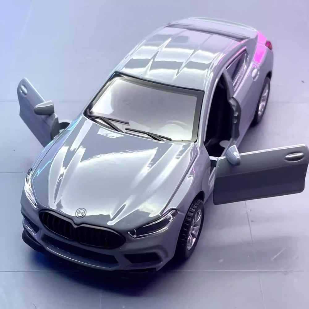 [TOY] 1:32 BMW 2017 G15 M8 gris voiture miniature Die-Cast