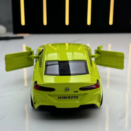 [TOY] 1:32 BMW 2017 G15 M8 Green Model Car Die-Cast