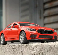 [TOY] 1:32 BMW 2017 G15 M8 Red Model Car Die-Cast