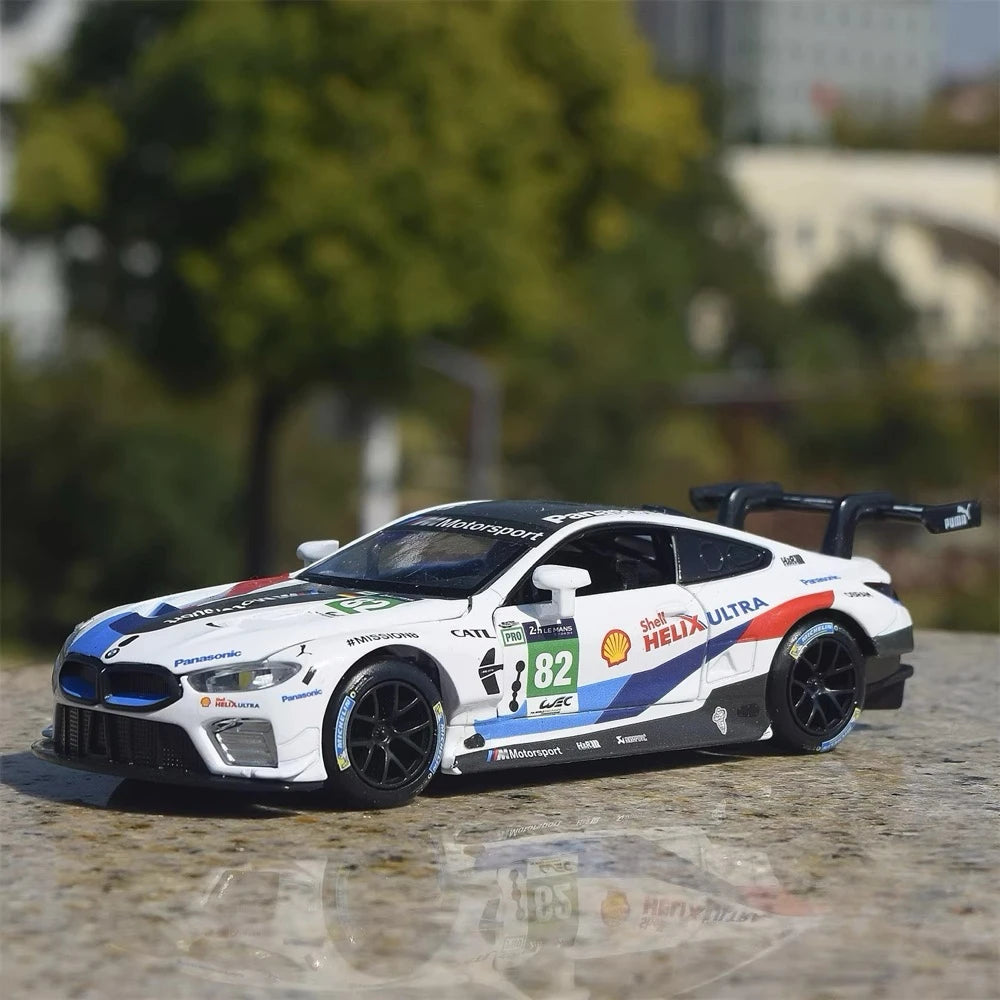 [TOY] 1:32 BMW 2018 F92 M8 GTE #82 Model Car Die-Cast