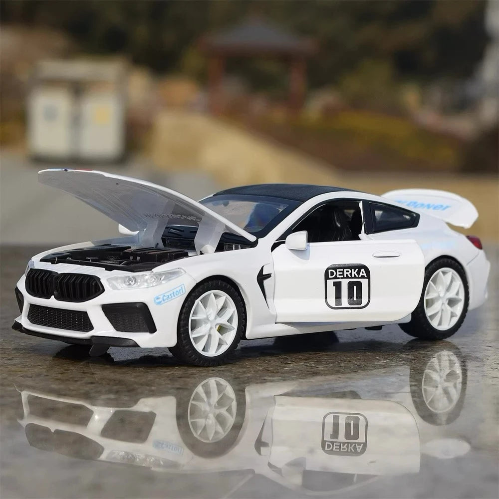 [TOY] 1:32 BMW 2019 F92 M8 DTM Safety Car モデルカー Die-Cast
