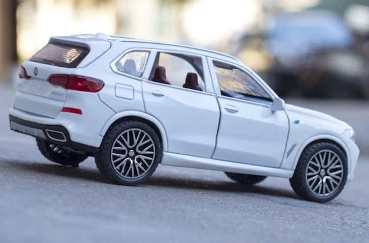 [TOY] 1:32 BMW 2019 G05 X5 xDrive40i White Model Car Die-Cast