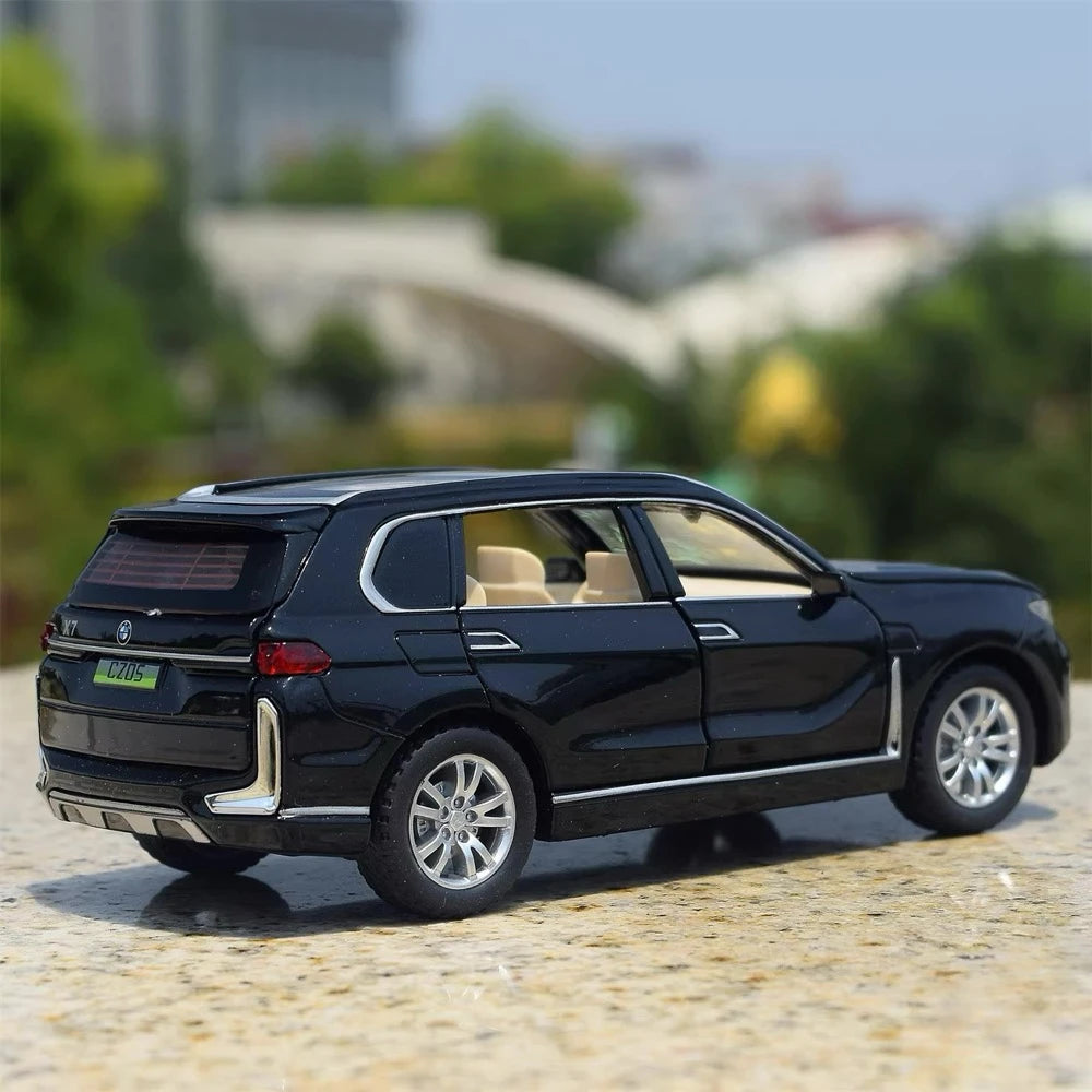 [TOY] 1:32 BMW 2019 G07 X7 svart modellbil Die-Cast