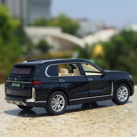 [TOY] 1:32 BMW 2019 G07 X7 svart modellbil Die-Cast