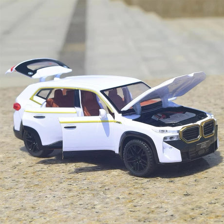 [TOY] 1:32 BMW 2022 G09 XM White Model Car Die-Cast