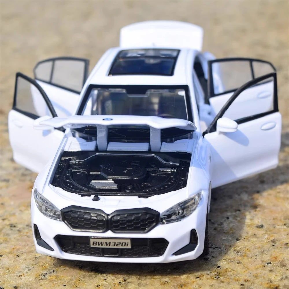 [TOY] 1:32 BMW 2024 G20 320i White Model Car Die-Cast