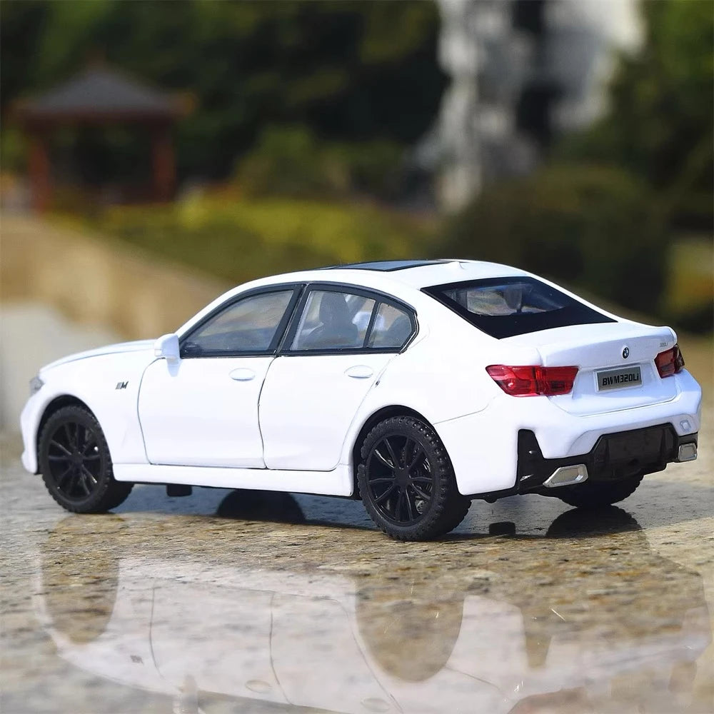 [TOY] 1:32 BMW 2024 G20 320i White Model Car Die-Cast
