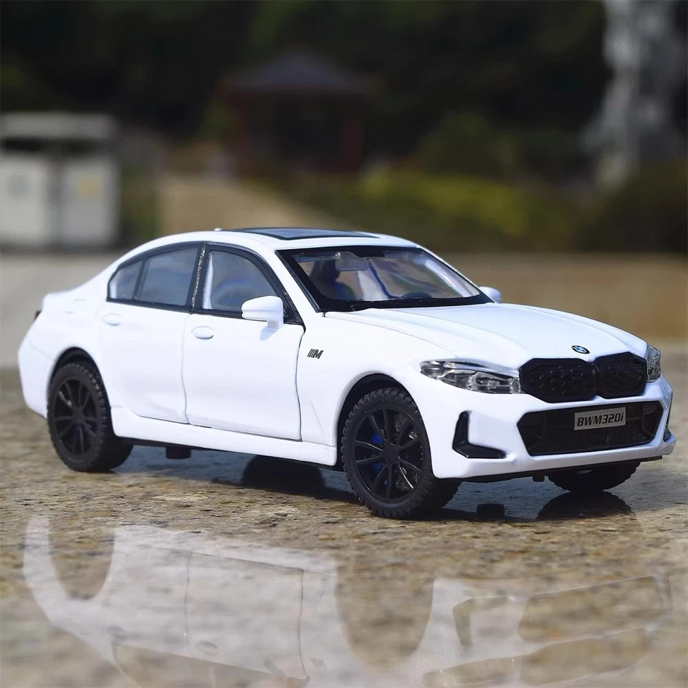 [TOY] 1:32 BMW 2024 G20 320i White Model Car Die-Cast