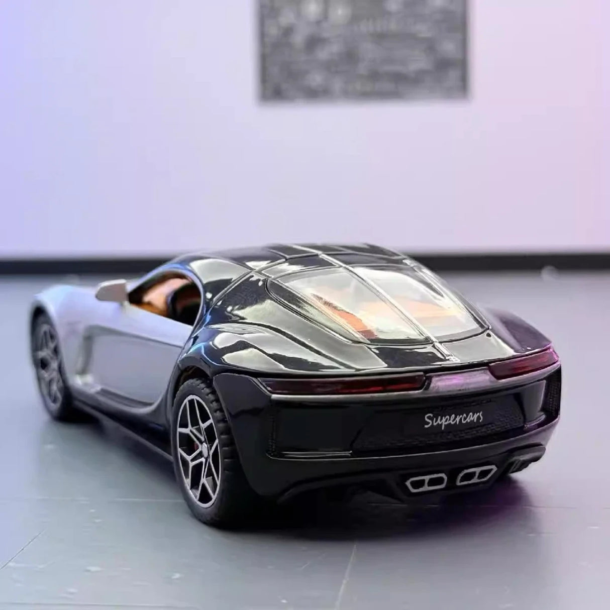 [TOY] 1:32 Bugatti 2015 Atlantic silver modellbil Die-Cast