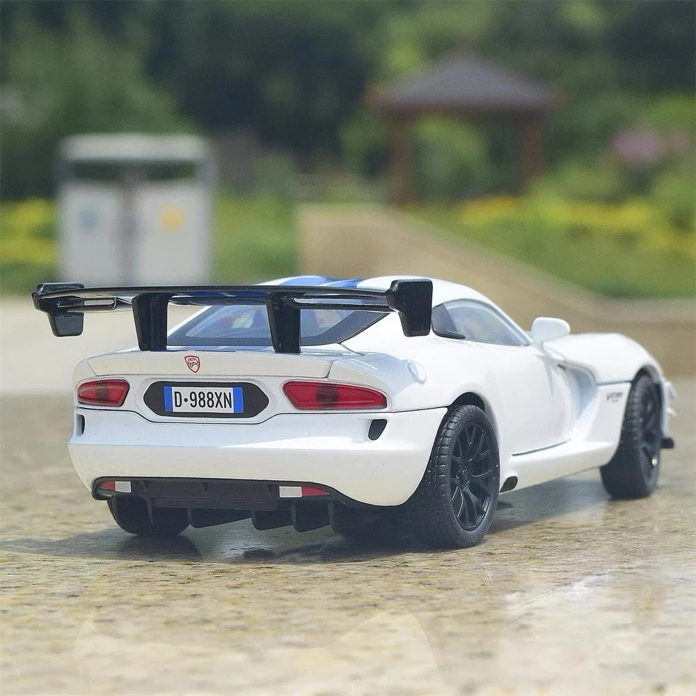 [TOY] 1:32 Dodge 2016 Viper ACR vit modellbil Die-Cast
