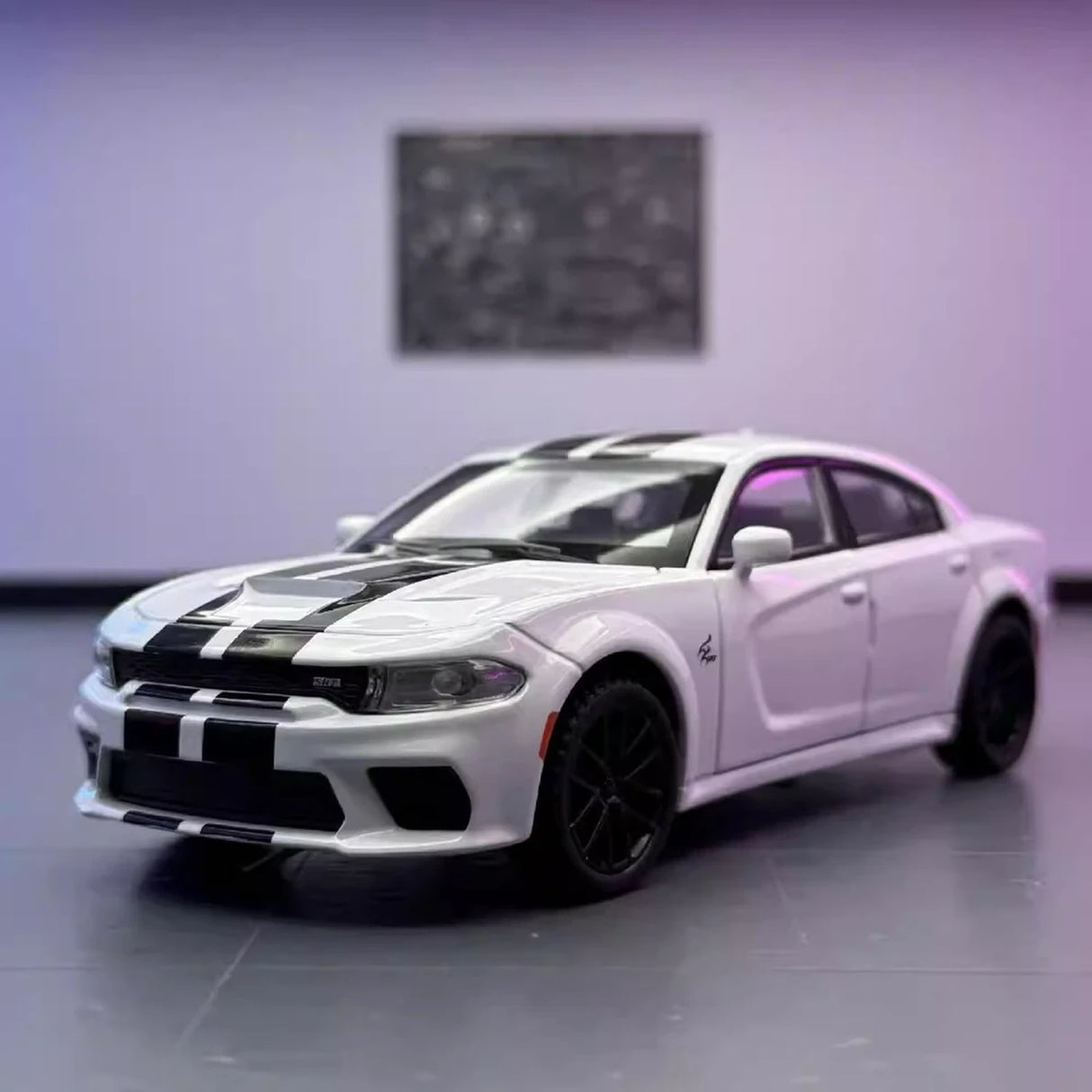[TOY] 1:32 Dodge 2020 Charger SRT Hellcat vit modellbil Die-Cast