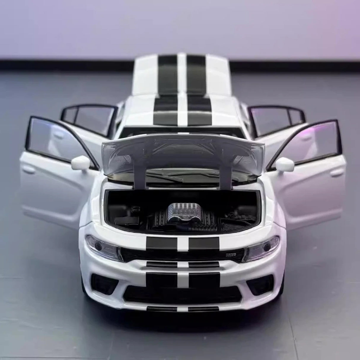 [TOY] 1:32 Dodge 2020 Charger SRT Hellcat vit modellbil Die-Cast
