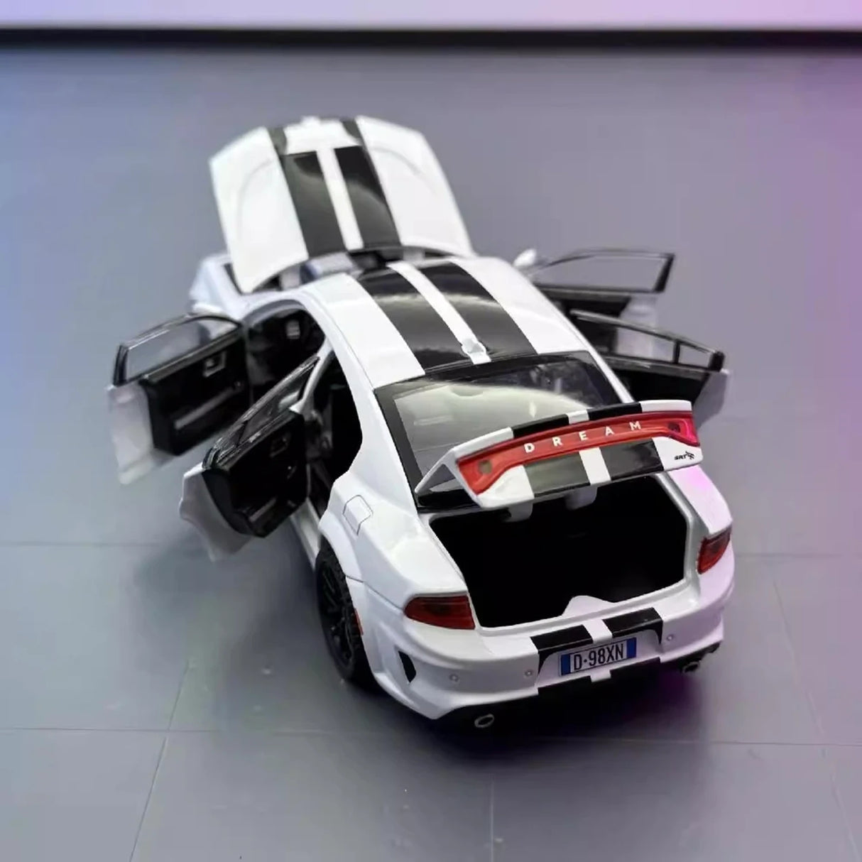 [TOY] 1:32 Dodge 2020 Charger SRT Hellcat vit modellbil Die-Cast