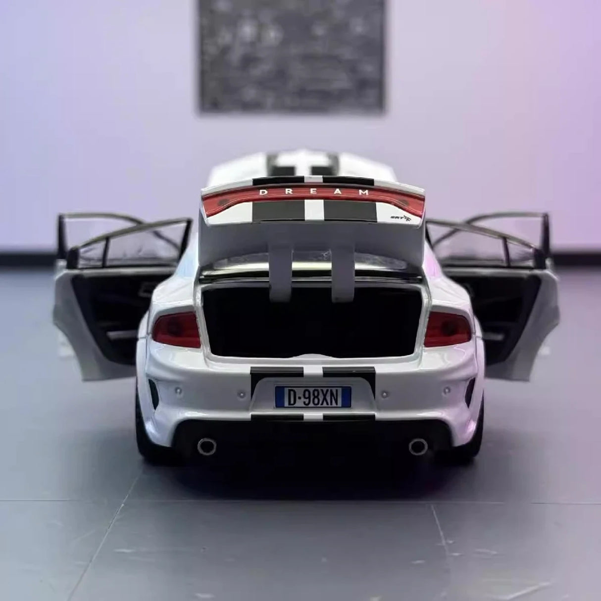 [TOY] 1:32 Dodge 2020 Charger SRT Hellcat vit modellbil Die-Cast