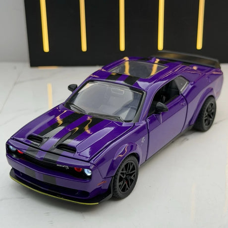 [TOY] 1:32 Dodge 2021 SRT Hellcat lila modellbil Die-Cast