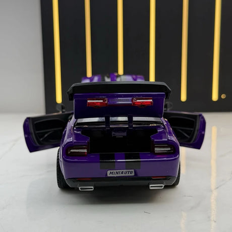 [TOY] 1:32 Dodge 2021 SRT Hellcat lila modellbil Die-Cast