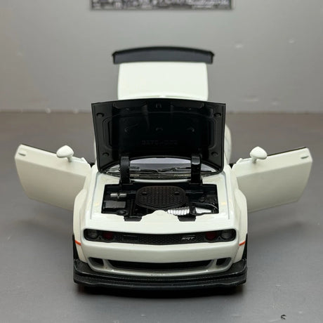 [TOY] 1:32 Dodge 2021 SRT Hellcat vit modellbil Die-Cast