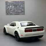 [TOY] 1:32 Dodge 2021 SRT Hellcat vit modellbil Die-Cast