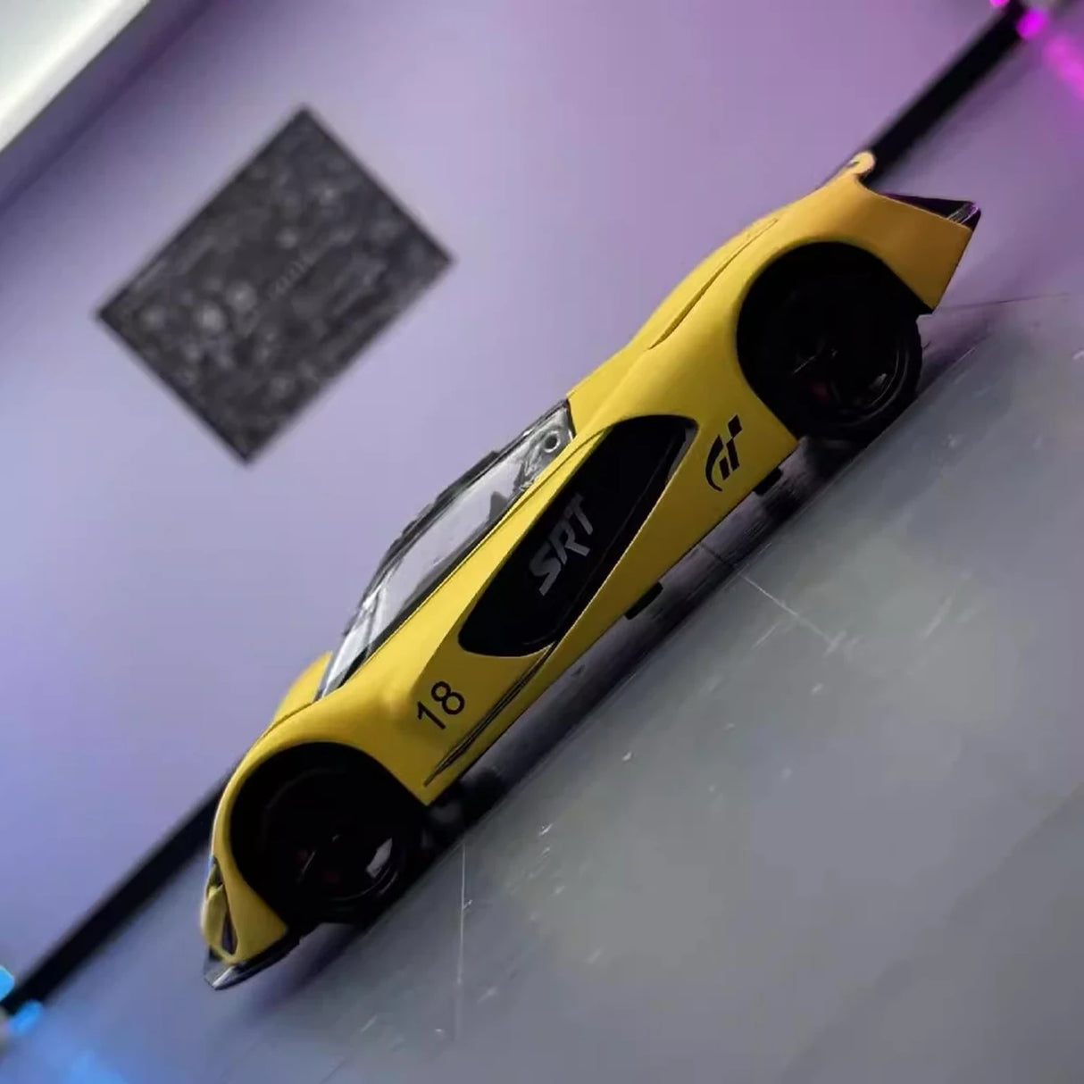 [TOY] 1:32 Dodge 2024 SRT Tomahawk Vision Gran Turismo gul modellbil Die-Cast